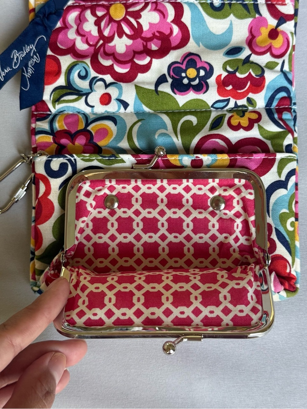 Vera Bradley Floral Quilted Multicolor Wristlet Wallet - Picture 3 of 6